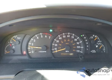 2004 Toyota Tundra Sr5 V8 z USA, uszkodzony, nr VIN 5TBDT441X4S435963